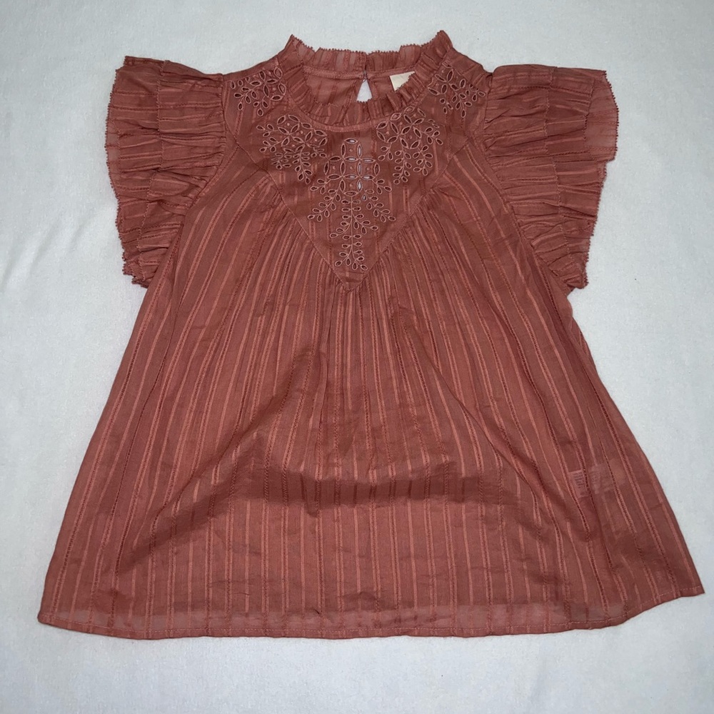 Universal Thread pink shirt